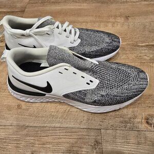 Women's Nike Odyssey React Flyknit 2 White/Black, Size 8.5 US